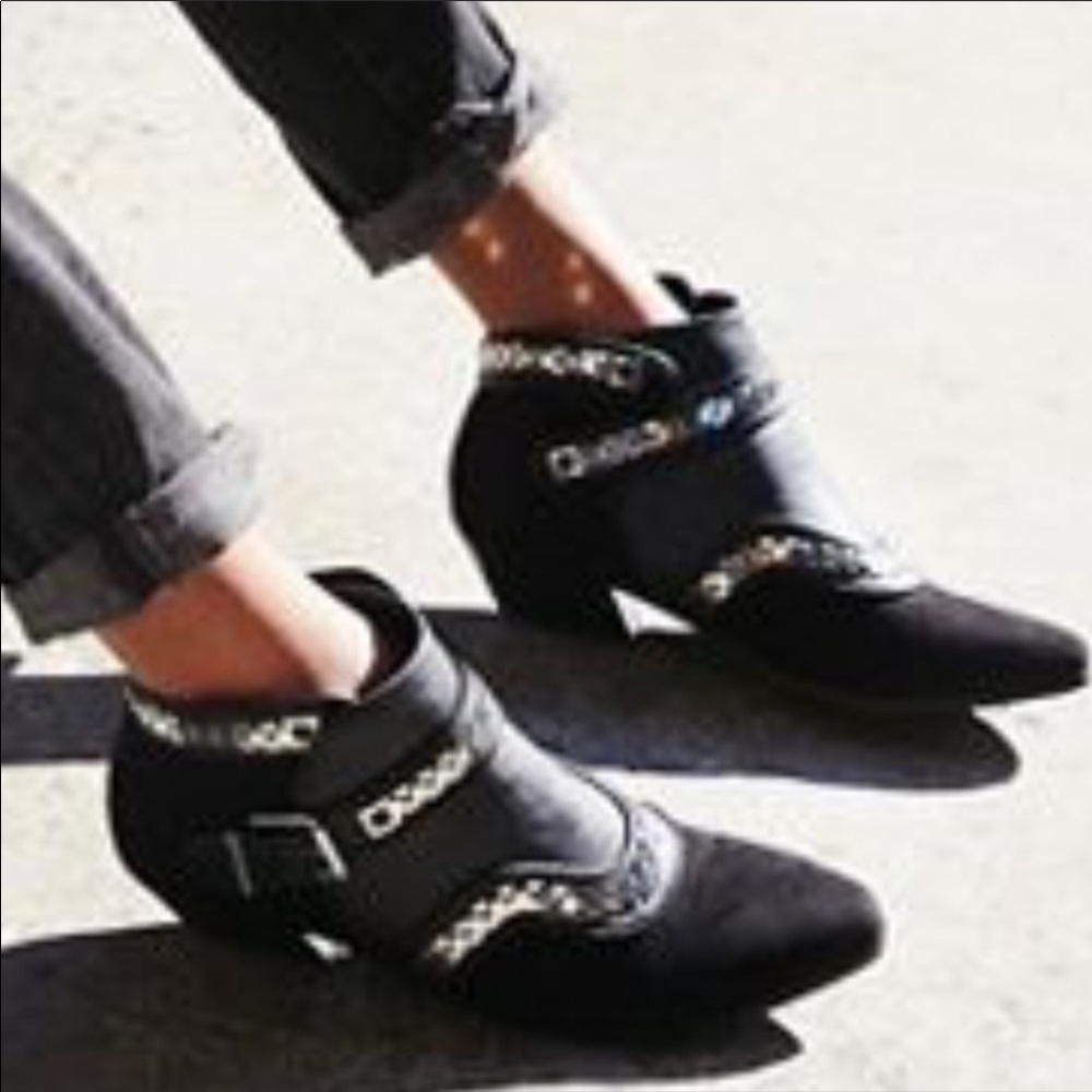Free people 9 black vegan booties